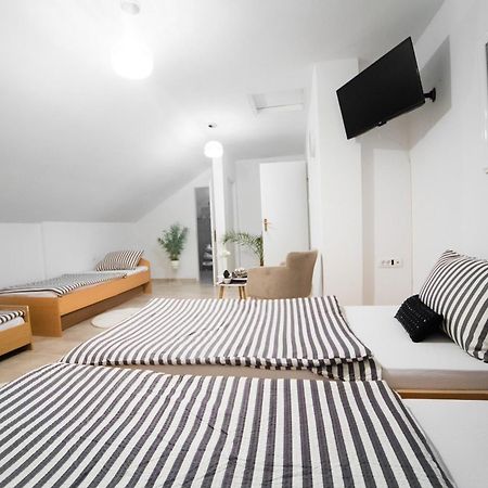 Hostel Herz Banja Luka Ngoại thất bức ảnh
