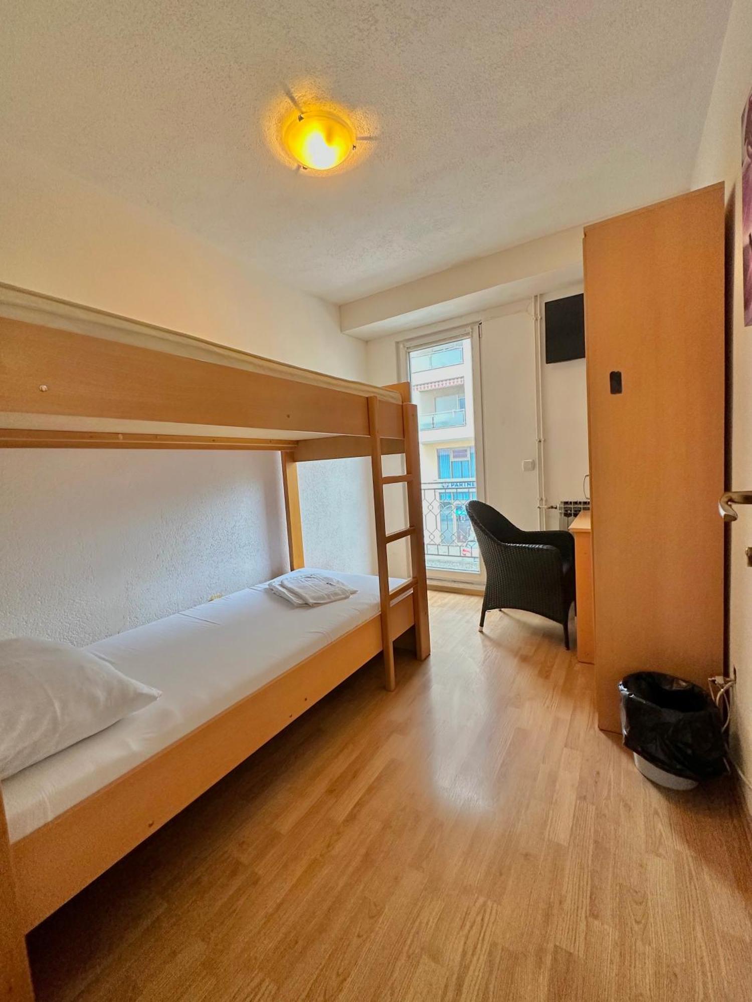 Hostel Herz Banja Luka Ngoại thất bức ảnh