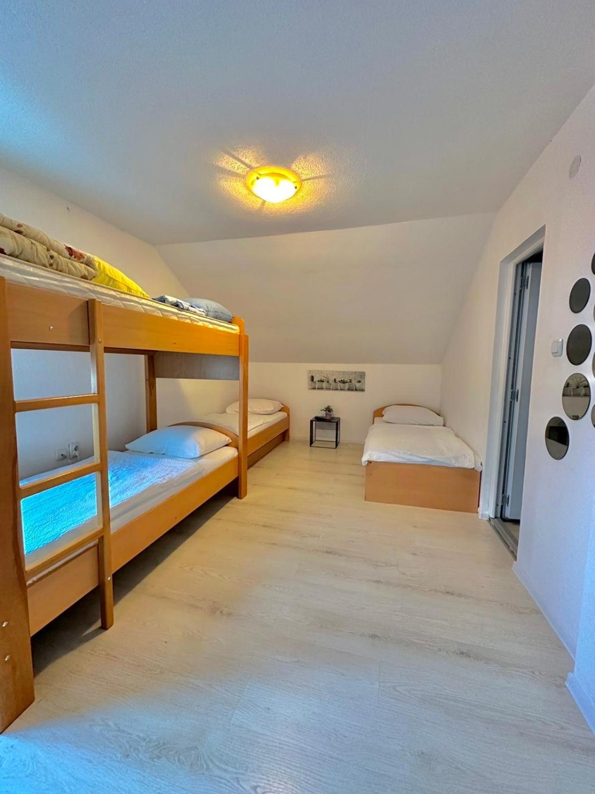 Hostel Herz Banja Luka Ngoại thất bức ảnh