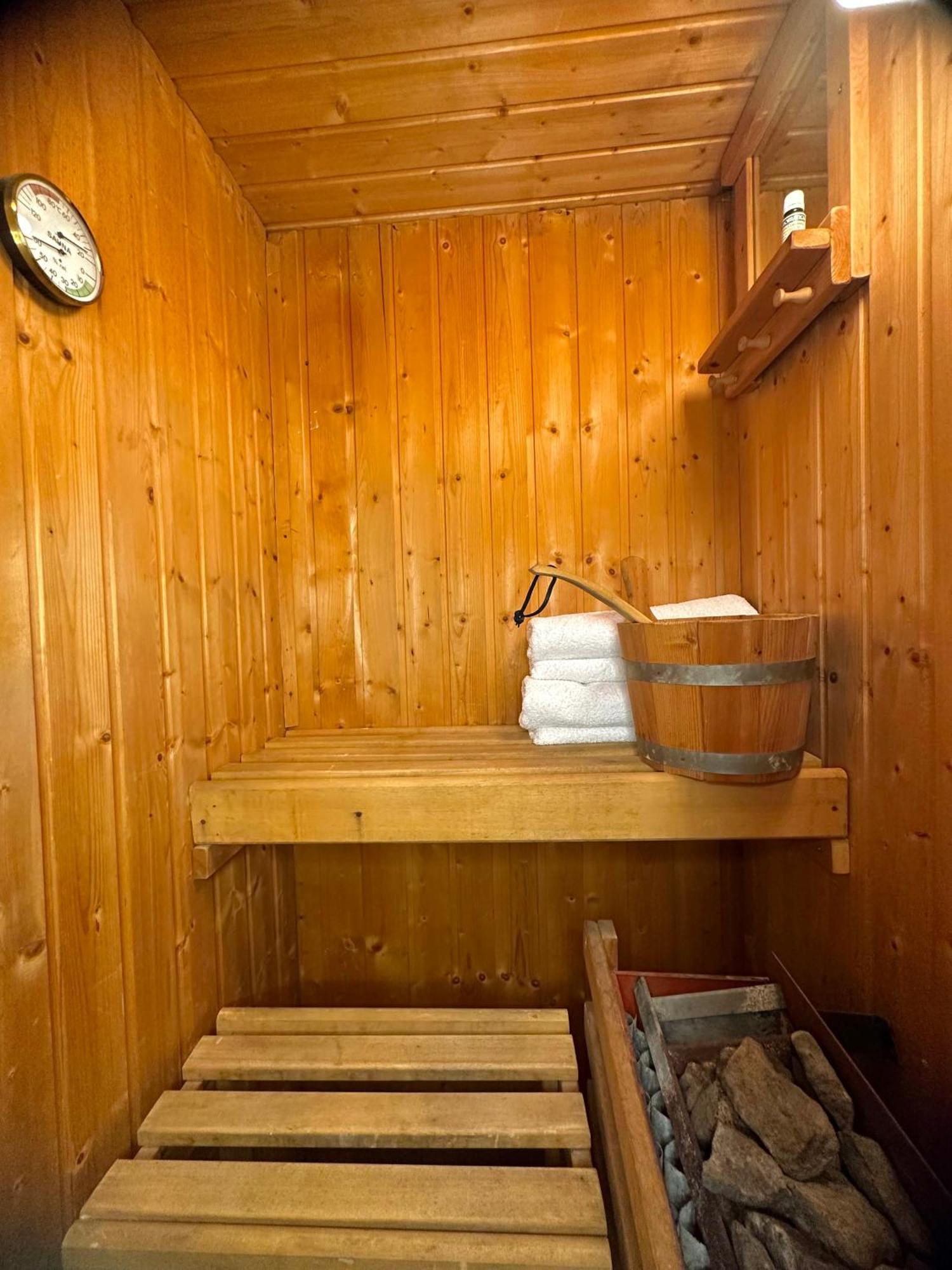 Hostel Herz Banja Luka Ngoại thất bức ảnh