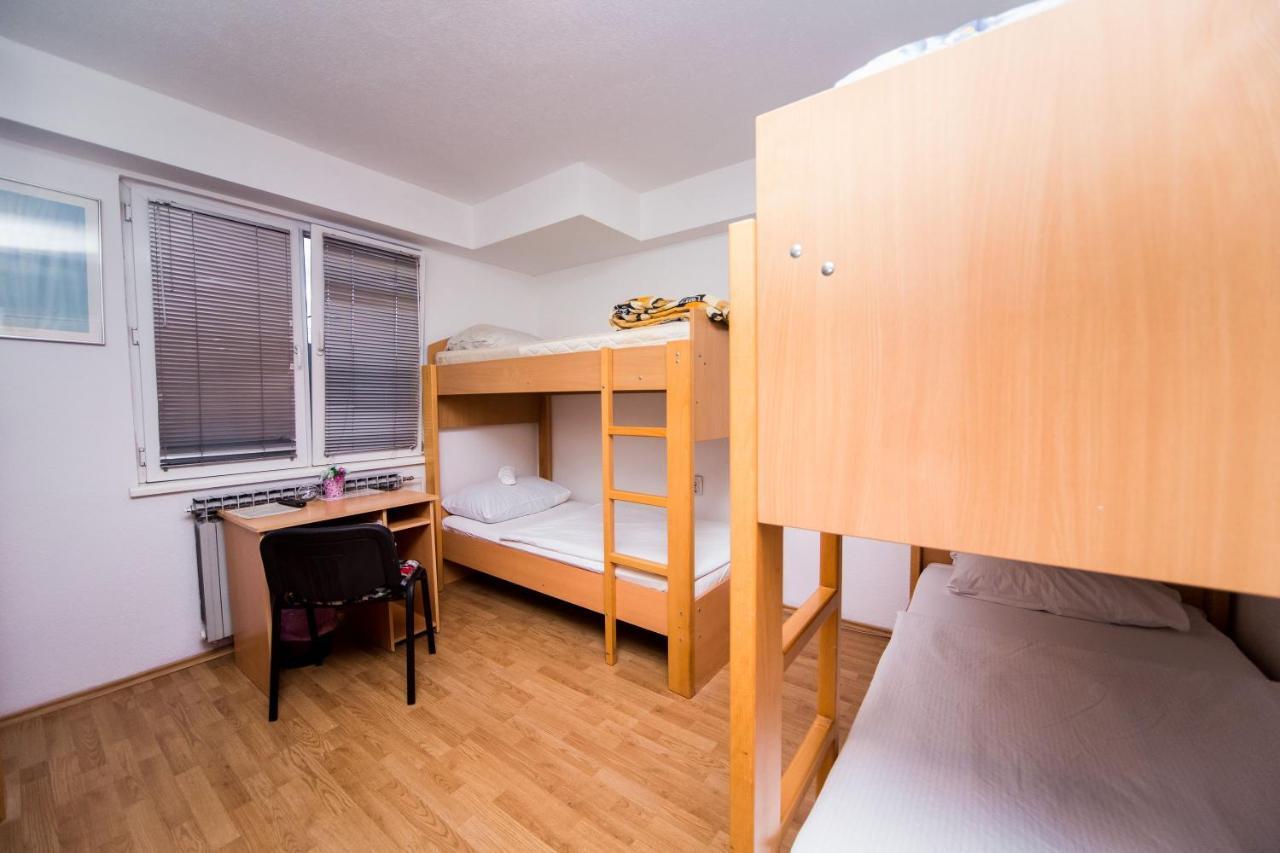 Hostel Herz Banja Luka Ngoại thất bức ảnh
