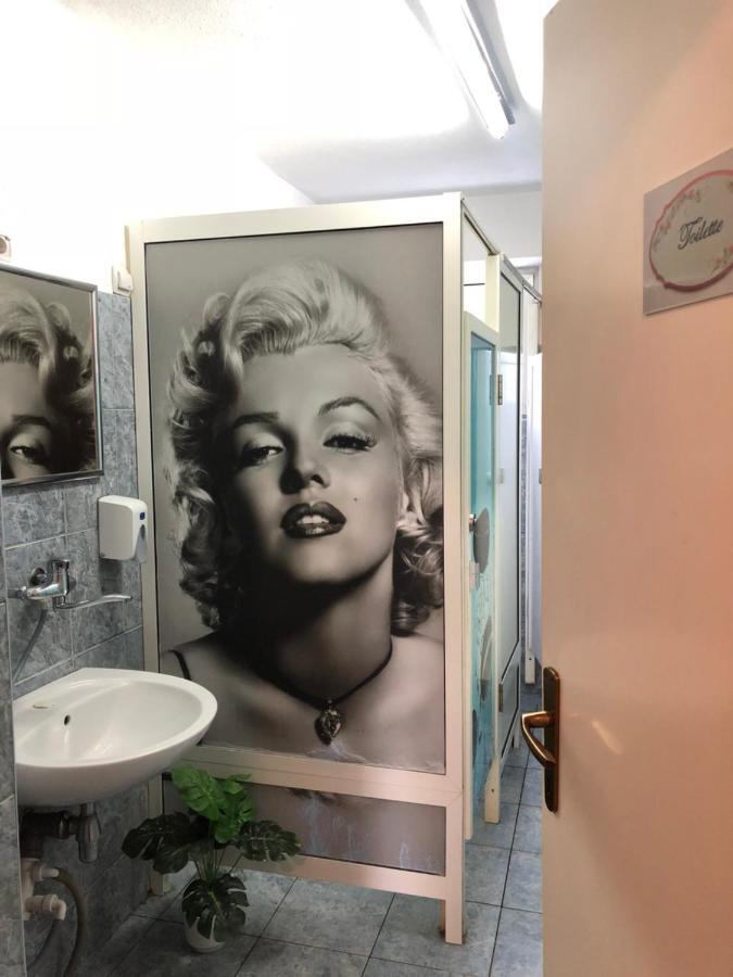 Hostel Herz Banja Luka Ngoại thất bức ảnh