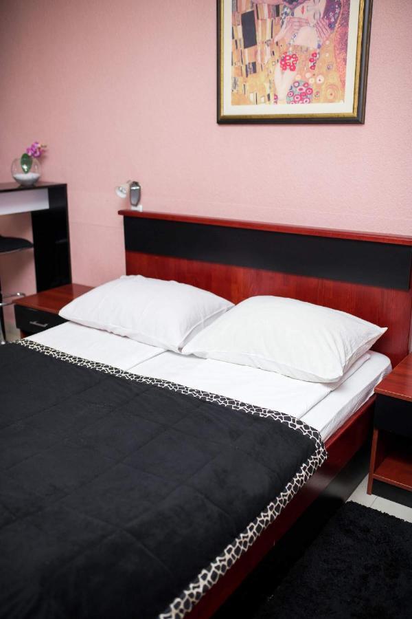 Hostel Herz Banja Luka Ngoại thất bức ảnh