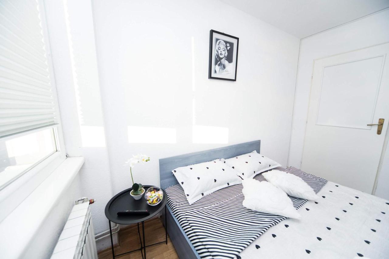 Hostel Herz Banja Luka Ngoại thất bức ảnh